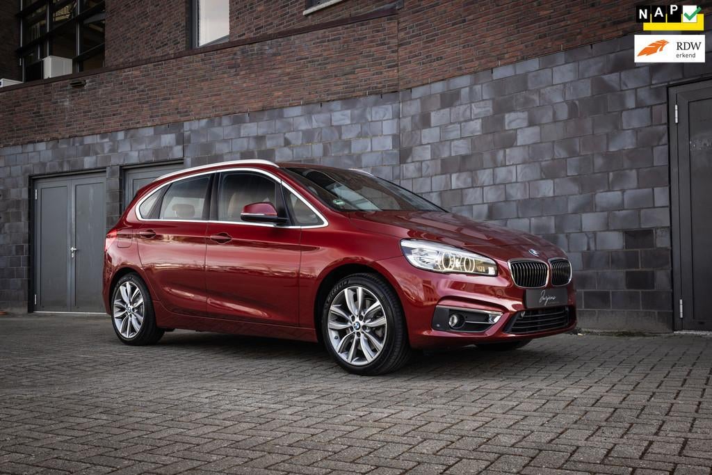 BMW 2-serie Active Tourer 225i xDrive Luxury AUT-8 (231pk) u, Auto's, Automaat, 1998 cc, 15 km/l, Gebruikt