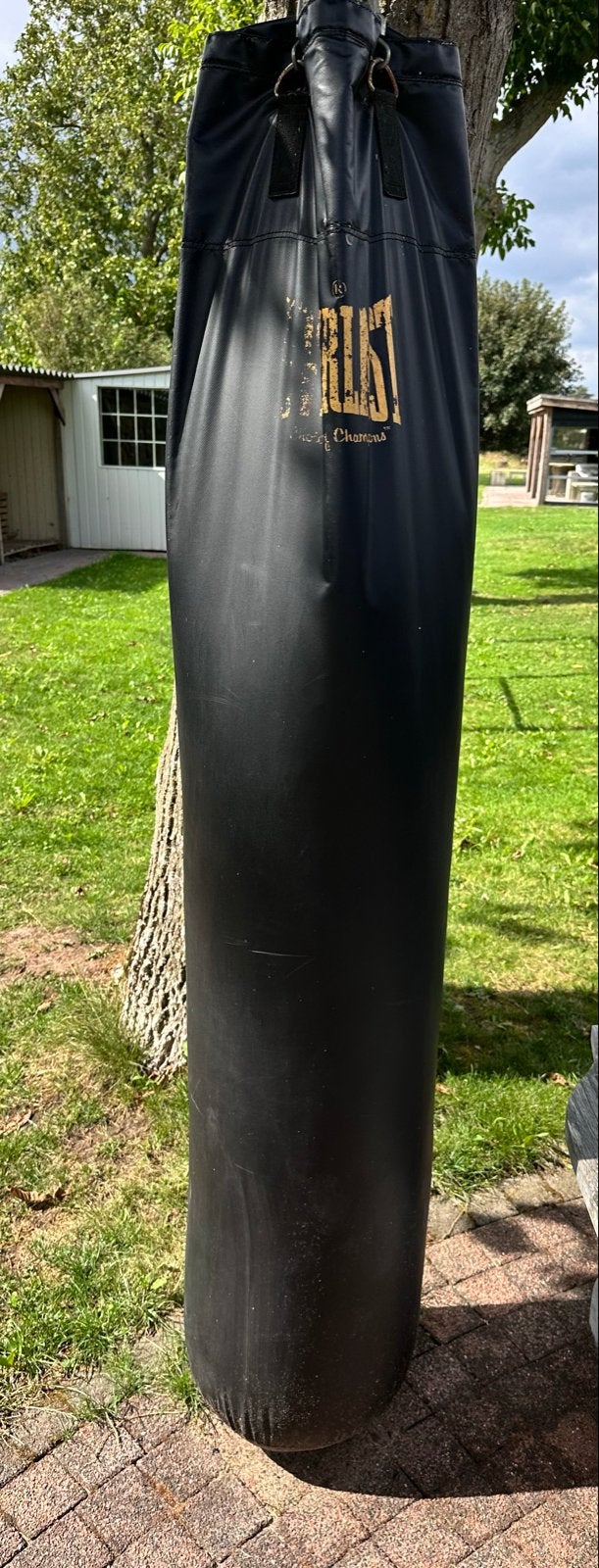 Gratis op te halen Everlast Bokszak 1.75m-hangt buiten, Ophalen, Gebruikt, Bokszak