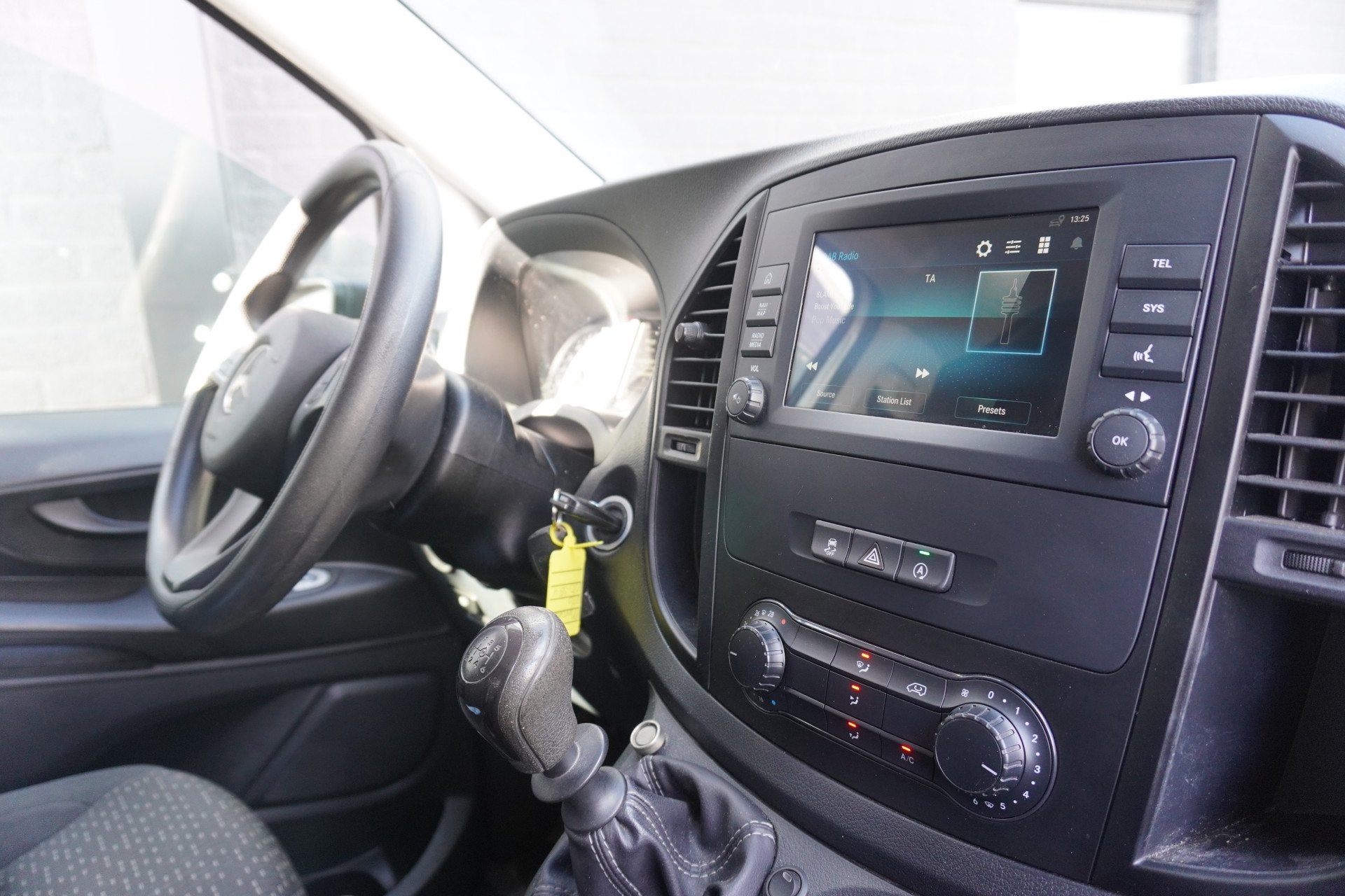 Mercedes-Benz Vito 116 CDI Lang - EURO 6 - Airco - Navi - Cr, Auto's, Gebruikt, 4 cilinders, 1972 kg, Bedrijf
