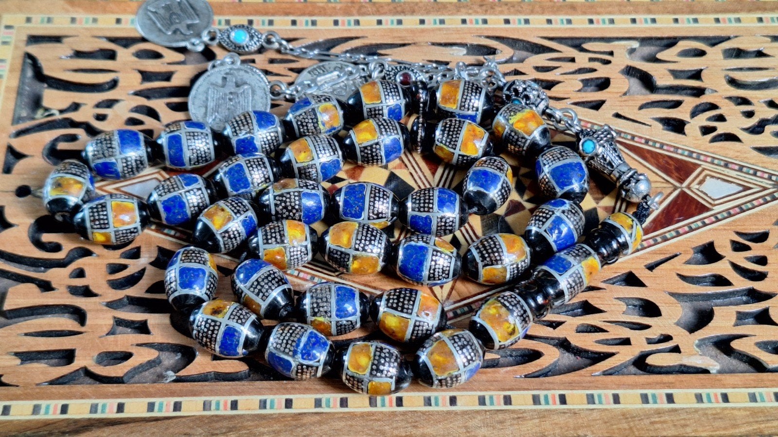Zwart Koraal Tesbih met Zilver, Amber en Lapis Edelstenen, Sieraden, Tassen en Uiterlijk, Antieke sieraden, Ophalen of Verzenden