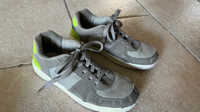 Sneakers, sportschoenen grijs maat 39, Ophalen of Verzenden, Gedragen, Overige kleuren, Sportschoenen