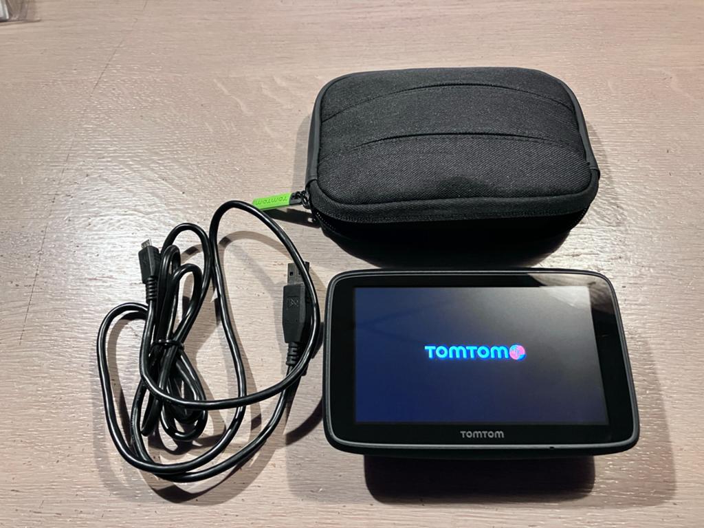 TomTom VIA 53 navigatiesysteem (model 4AL51), Auto diversen, Autonavigatie, Ophalen of Verzenden, Zo goed als nieuw