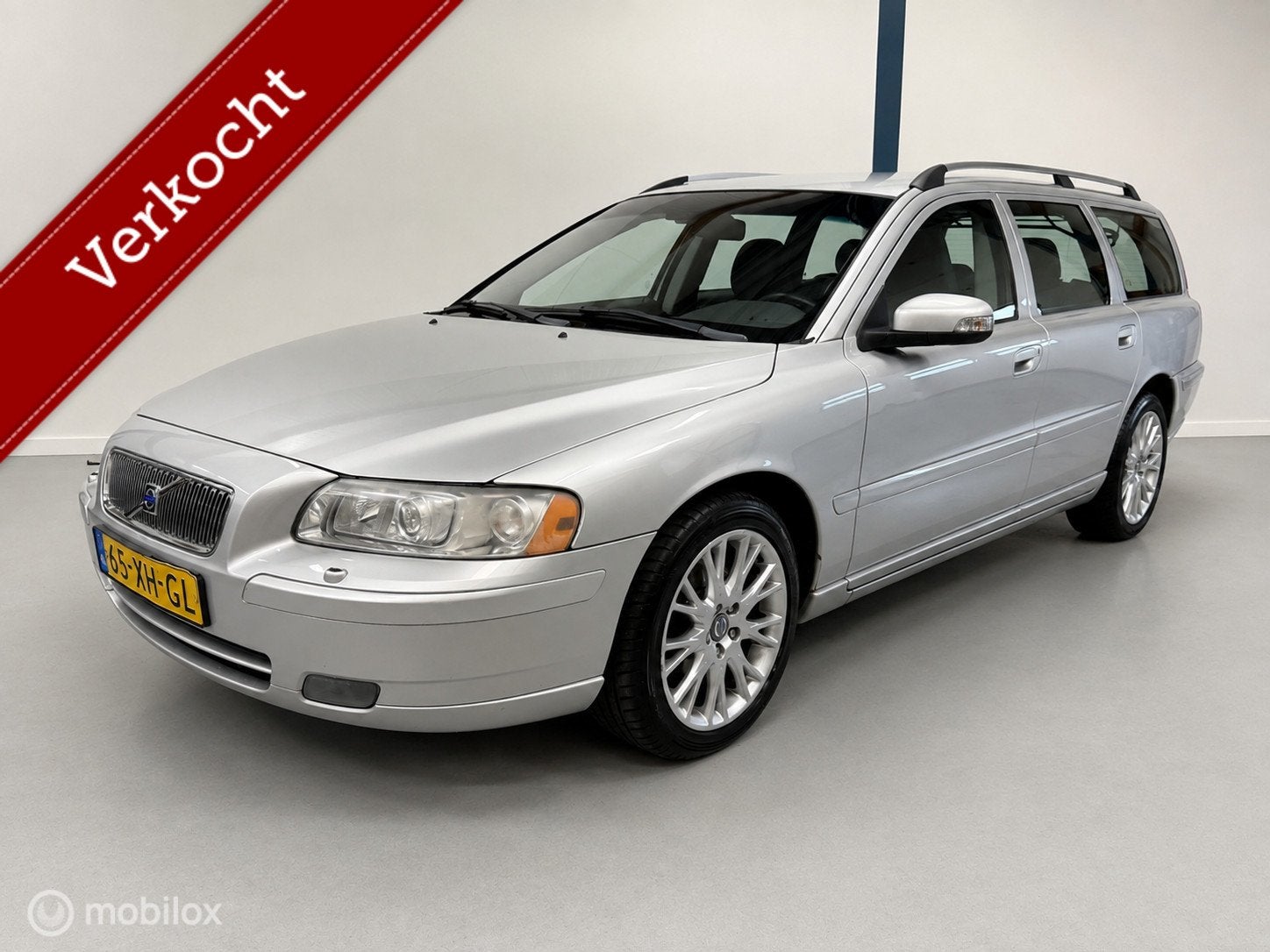 Volvo V70 2.4 Edition Sport LEER / NL-AUTO / COMPLETE HISTOR, Auto's, Automatische klimaatregeling, 1498 kg, 2435 cc, Euro 4