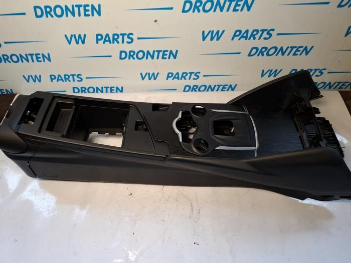 Middenconsoles van een Alfa Romeo Giulia, Gebruikt, -, Verzenden, -