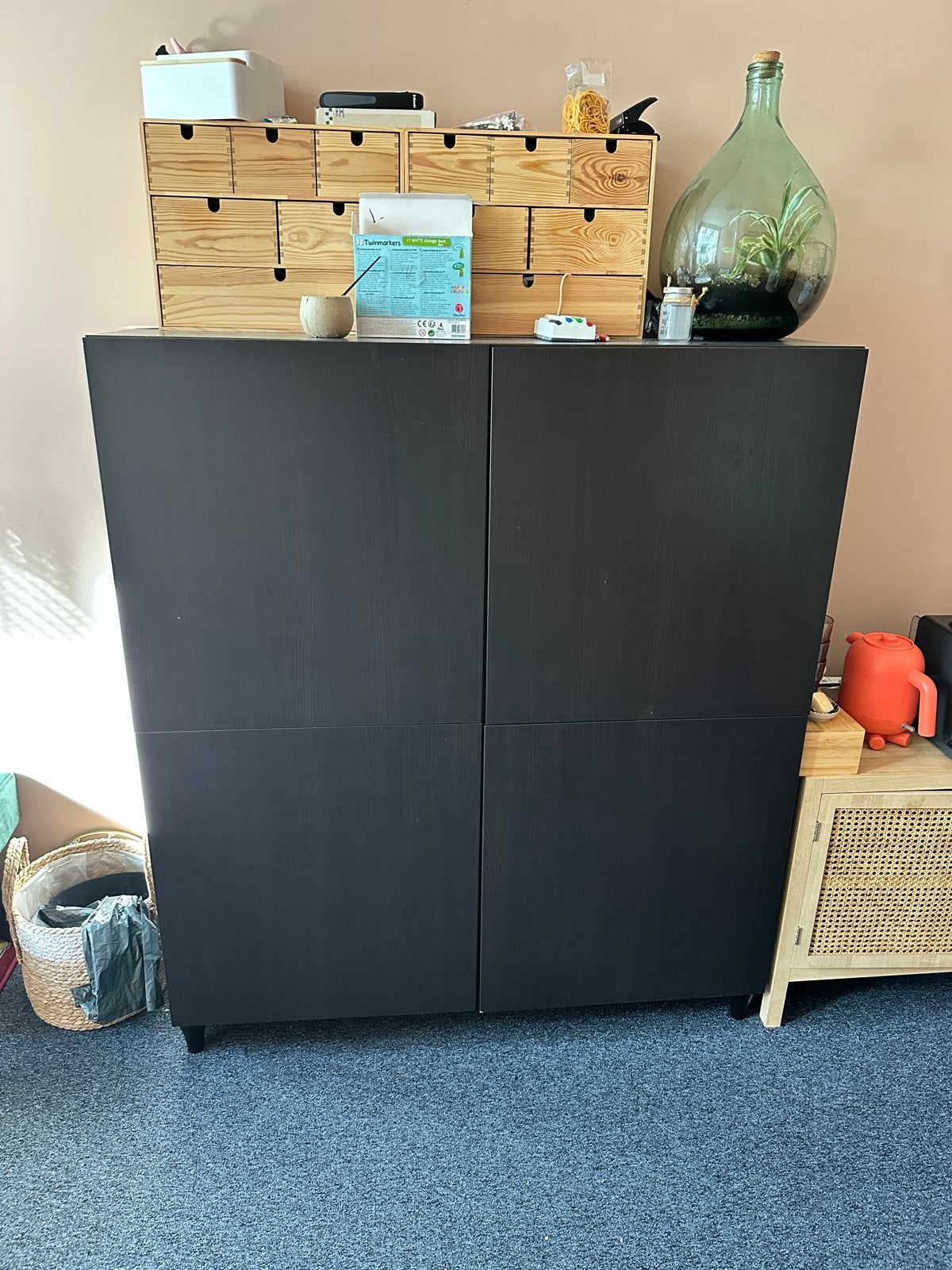 Zwartbruin IKEA besta kast 2x, Ophalen, Gebruikt