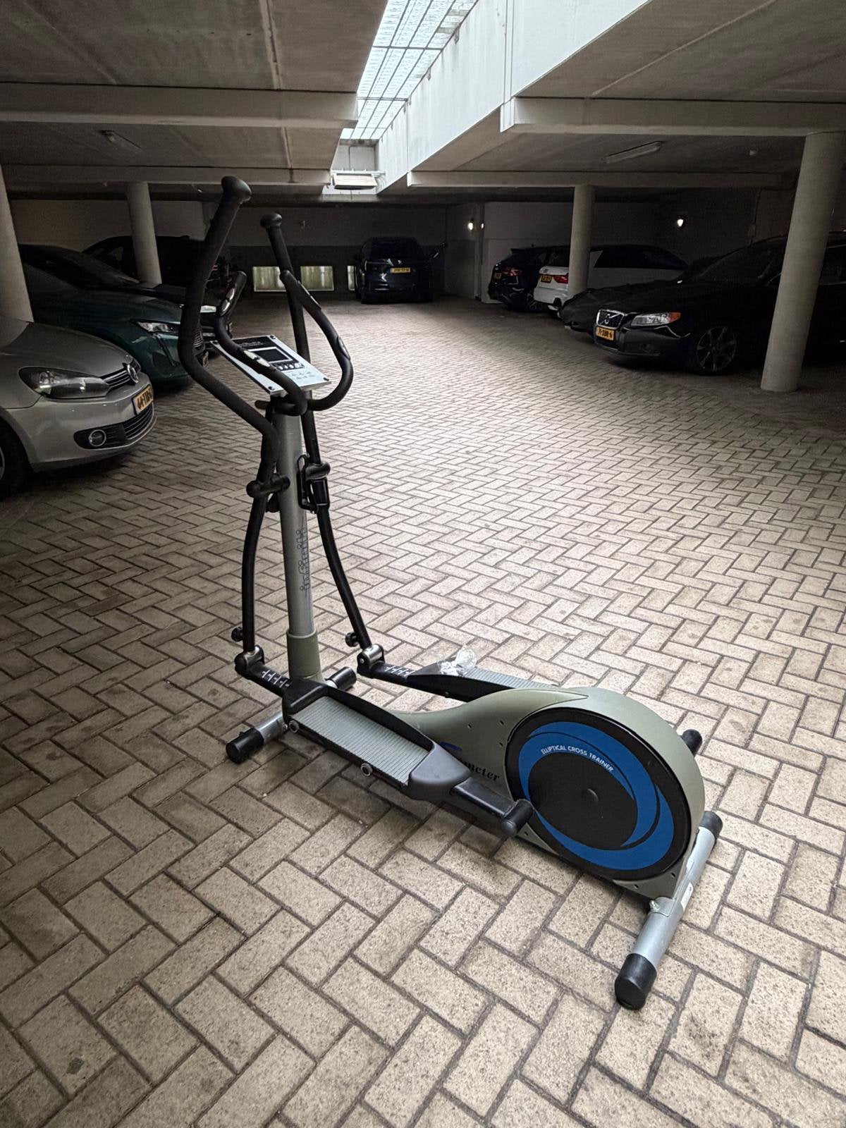 Infiniti crosstrainer, Ophalen, Gebruikt, Crosstrainer