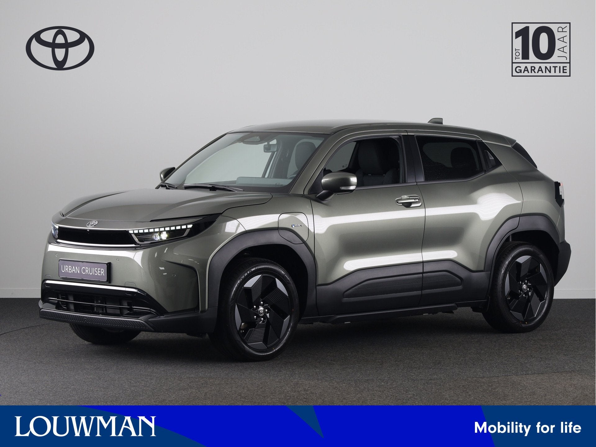 Toyota Urban Cruiser Dynamic 61 kWh *NIEUW* | 18' Velgen | M, Auto's, Stof, Urban Cruiser, Nieuw, SUV of Terreinwagen