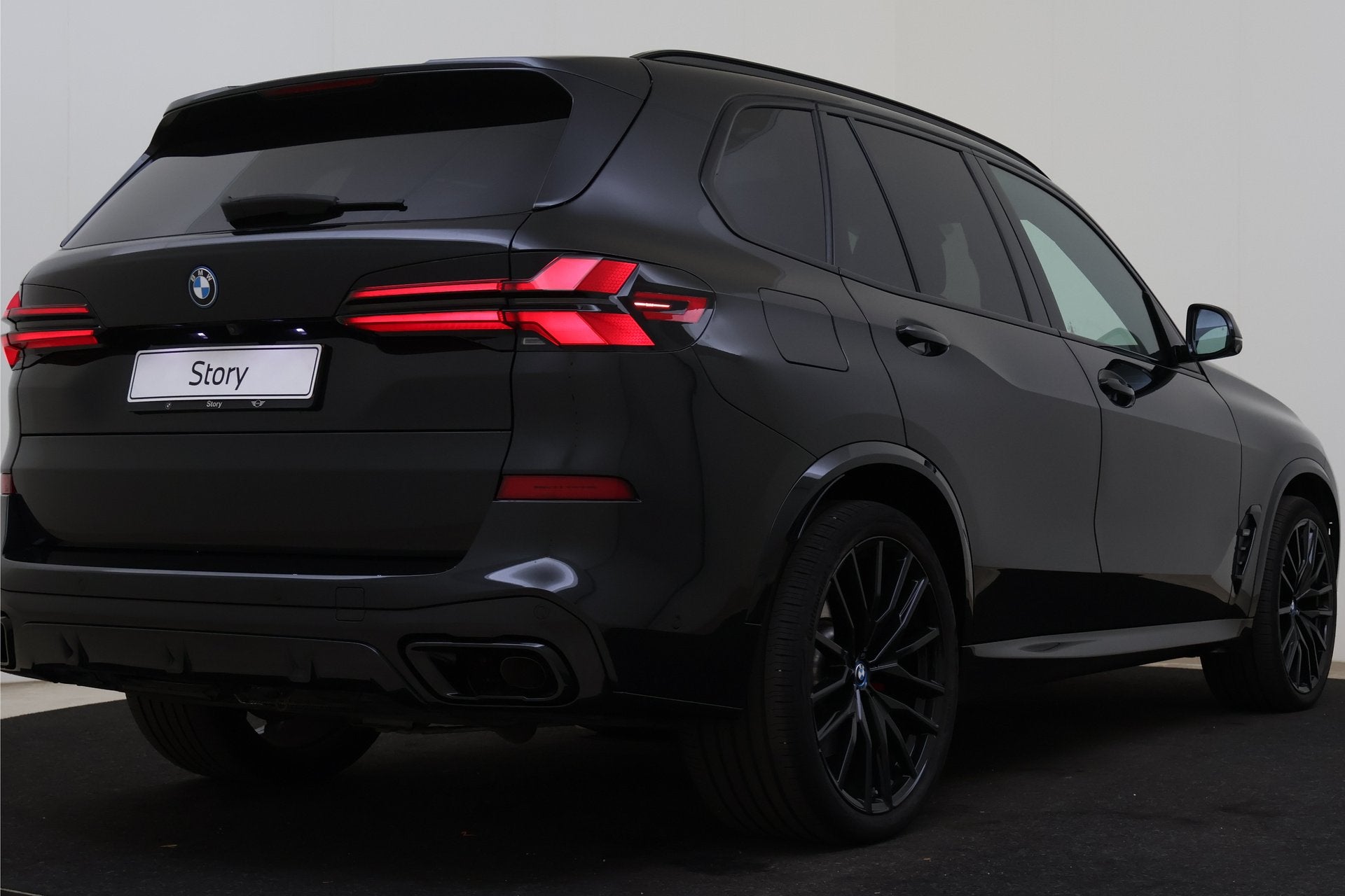 BMW X5 xDrive50e M Sport Automaat / Panoramadak / Comfortsto, Auto's, Dealer onderhouden, Gebruikt, 2395 kg, Met garantie (alle)