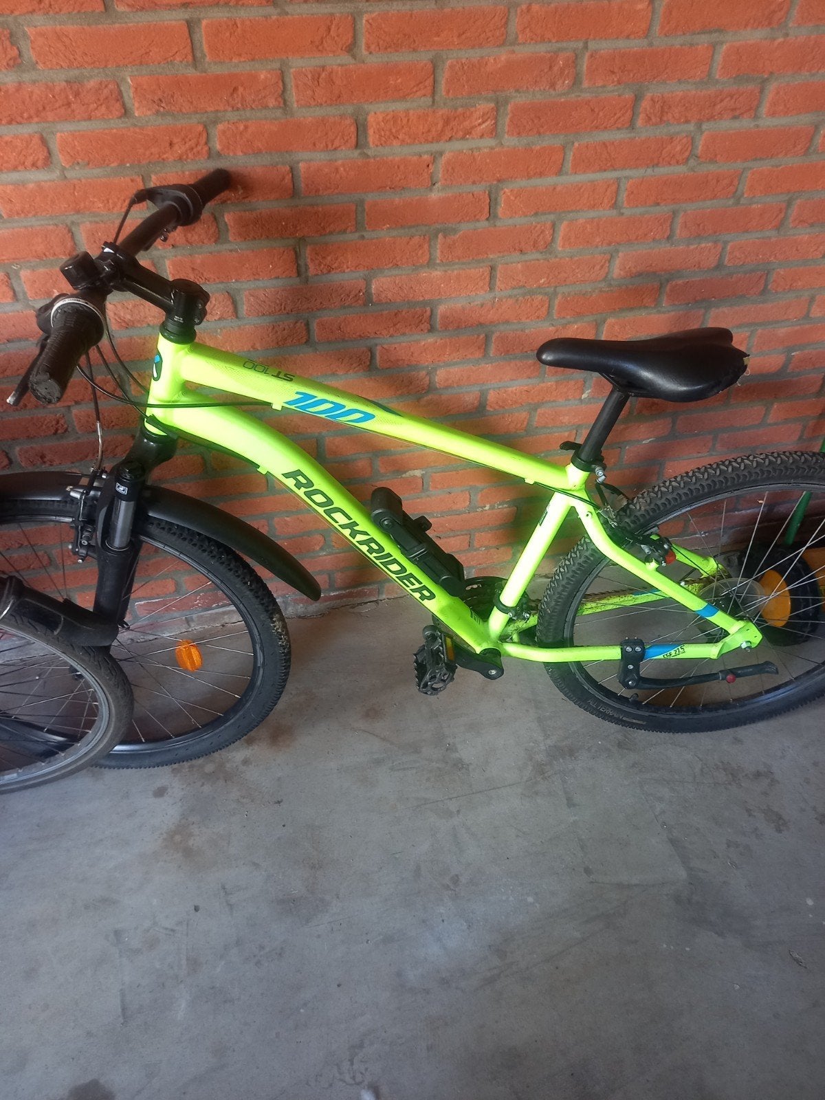 Rockrider 100 mountainbike - neon groen, Ophalen, 24 inch of meer, Gebruikt, Velgrem