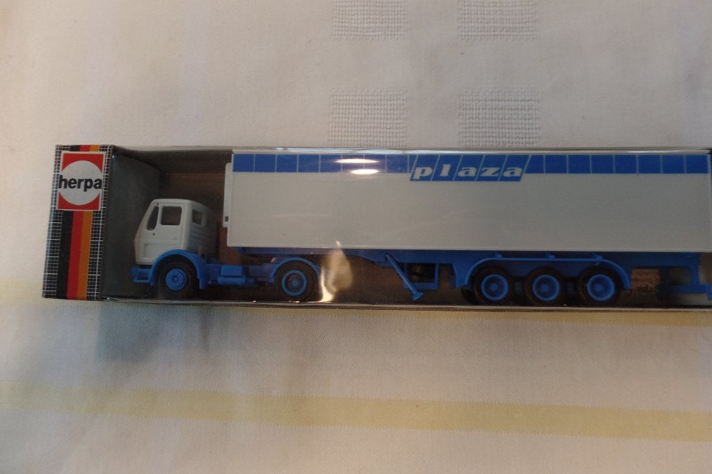 Mercedes trekker / oplegger Plaza (Herpa), Verzenden, Nieuw, Bus of Vrachtwagen, Herpa