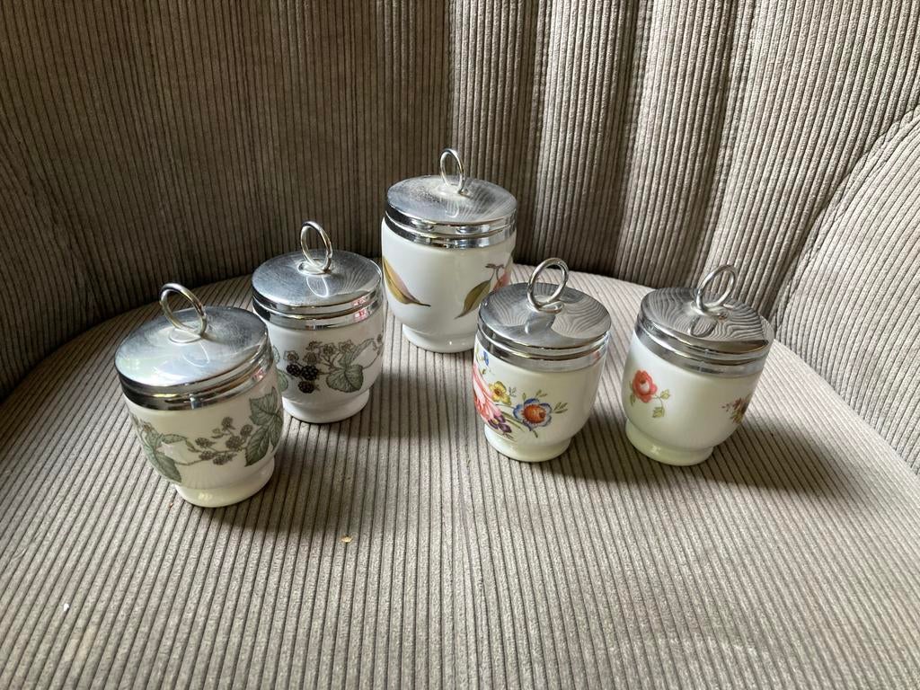 Set van 5 Royal Worcester eierdopjes met deksel, Ophalen of Verzenden