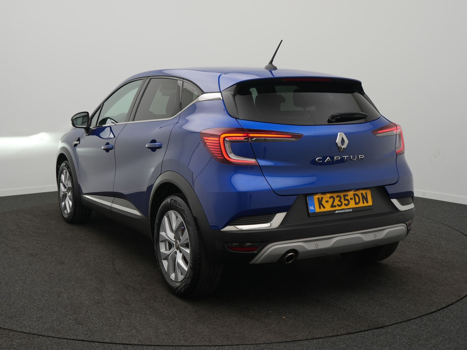 Renault Captur TCe 100 Intens - Occasion Lease vanaf €524, Auto's, Voorwielaandrijving, 101 pk, Gebruikt, Blauw