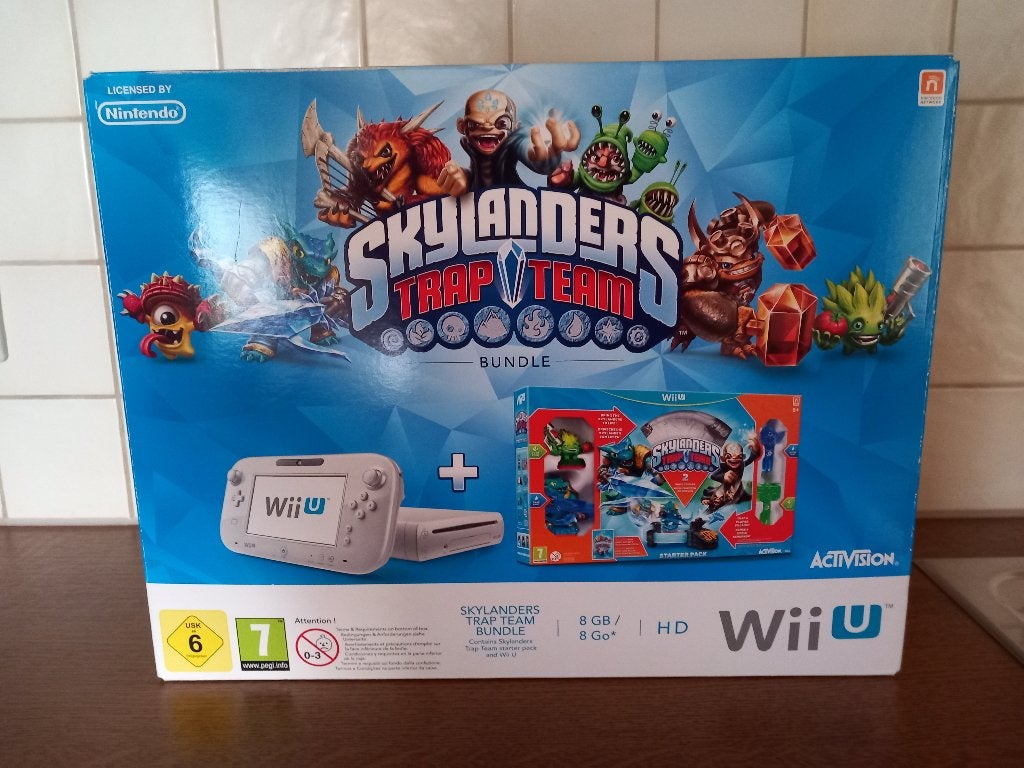 Wii U Basic Pack + Skylanders Bundle, Verzenden, Gebruikt, Met 1 controller, Met games