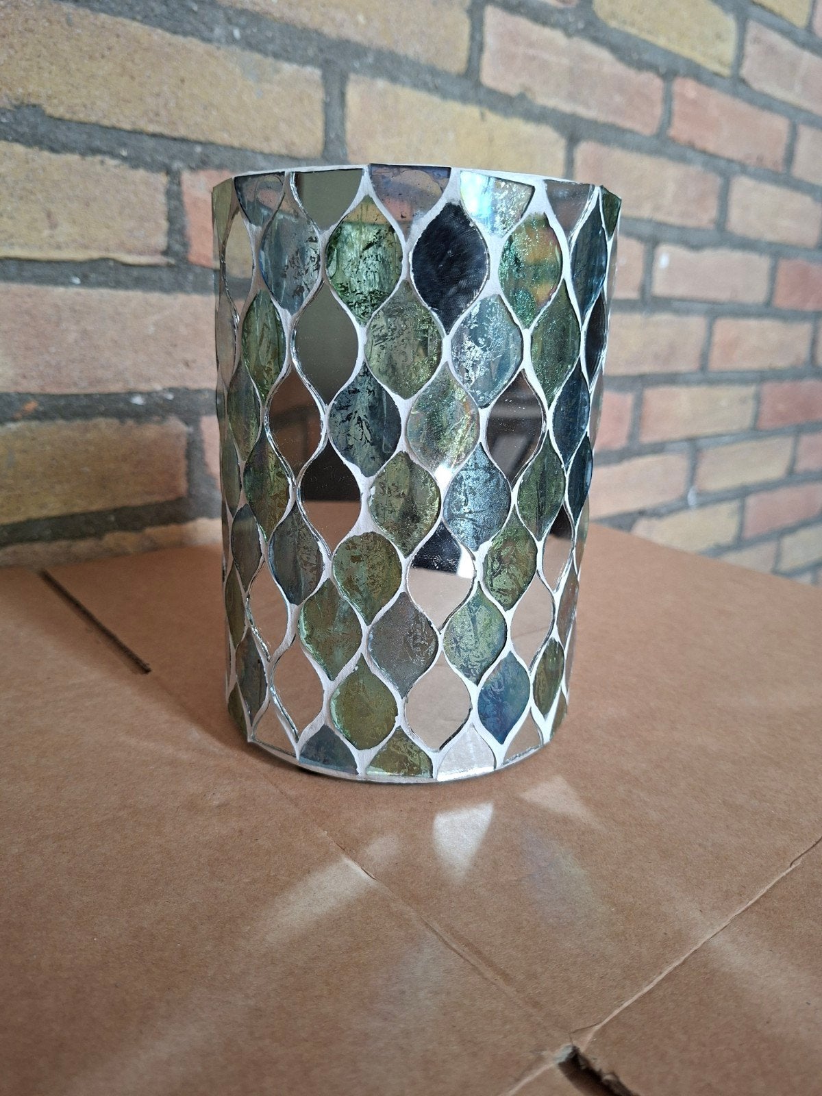Mozaïek vaas/pot - Groen/Blauw/Brons - 17 cm hoog, Ophalen, Gebruikt, Glas, Meerkleurig