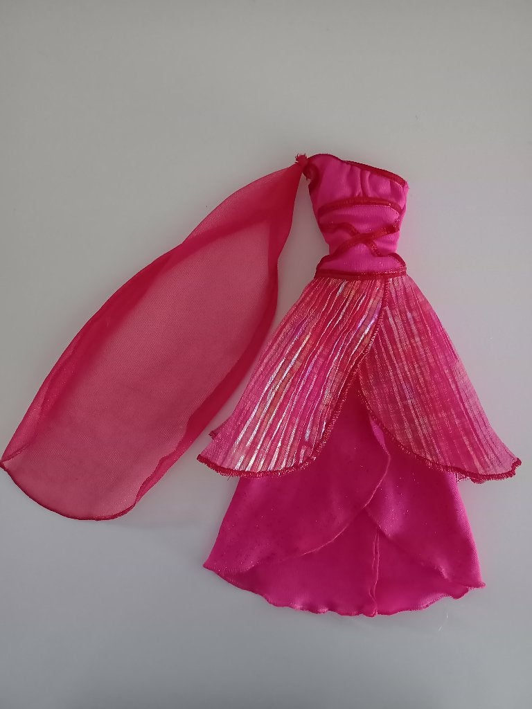 Kleding uit Barbie Films (17 foto’s), Verzamelen, Poppen, Gebruikt, Kleertjes, Ophalen of Verzenden