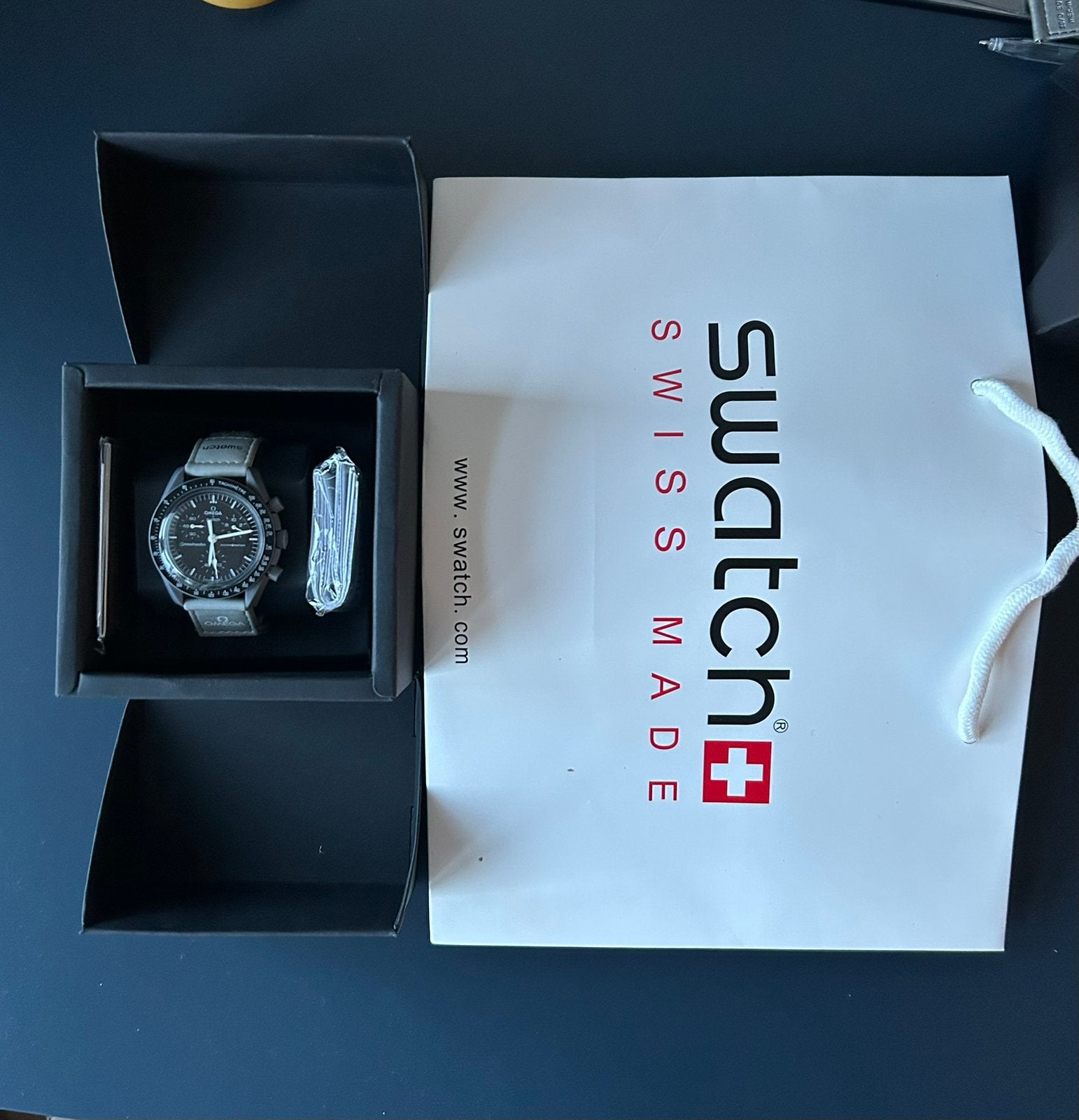 Moonswatch mission to mercury, Sieraden, Tassen en Uiterlijk, Horloges | Heren, Verzenden, Zo goed als nieuw, Kunststof