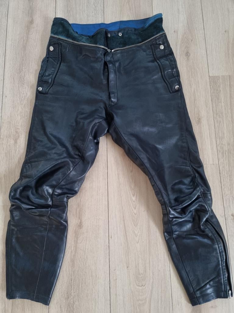 Vintage jaren 70/80 Duitse lederen motorbroek, Kleding | Heren, Broeken en Pantalons, Ophalen of Verzenden, Gedragen, Blauw