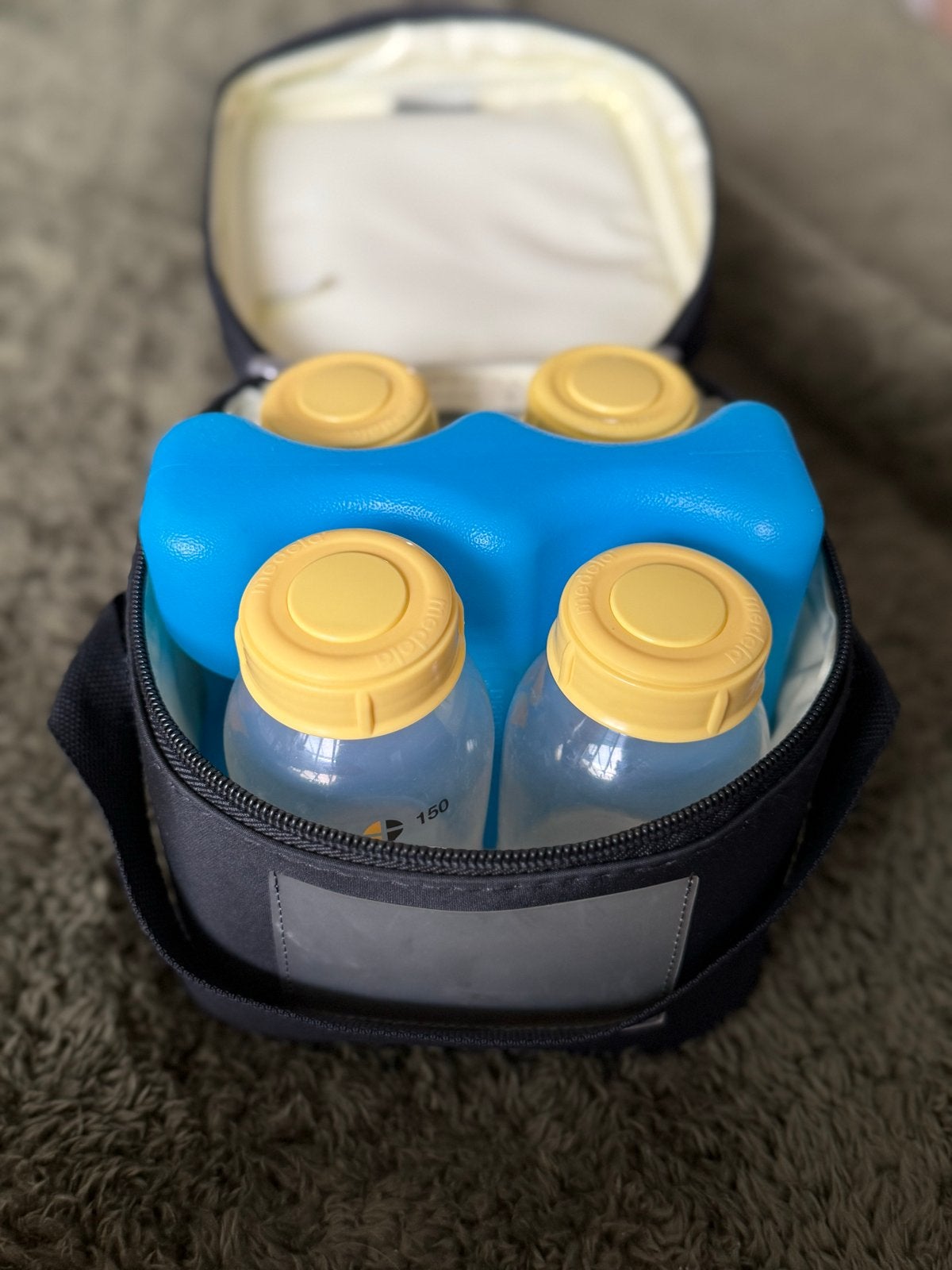 Koeltas met koelelement en Medela flesjes 9 stuks, Ophalen of Verzenden, Gebruikt, Overige typen