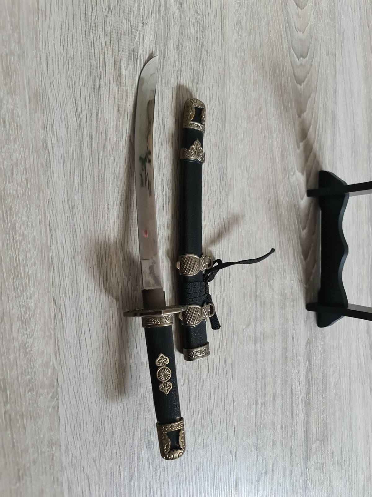 Mooi mini samuraizwaard op standaard, Ophalen of Verzenden, Zo goed als nieuw