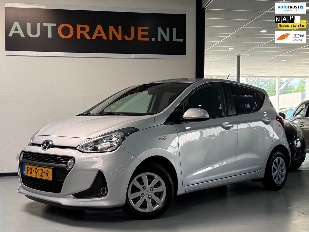 Hyundai I10 1.0i Comfort-Airco-Cruise-Navi-APK-NAP!, Voorwielaandrijving, Gebruikt, 4 stoelen, Origineel Nederlands