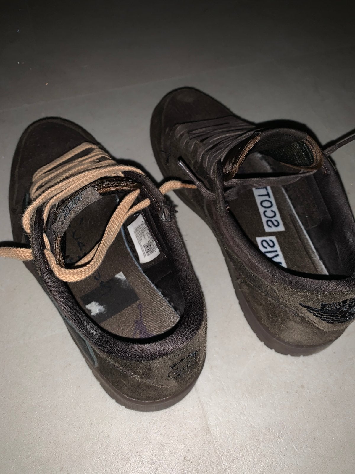 Travis scott x nike velvet brown, Sport en Fitness, Loopsport en Atletiek, Verzenden, Zo goed als nieuw, Overige sporten, Hardloopschoenen