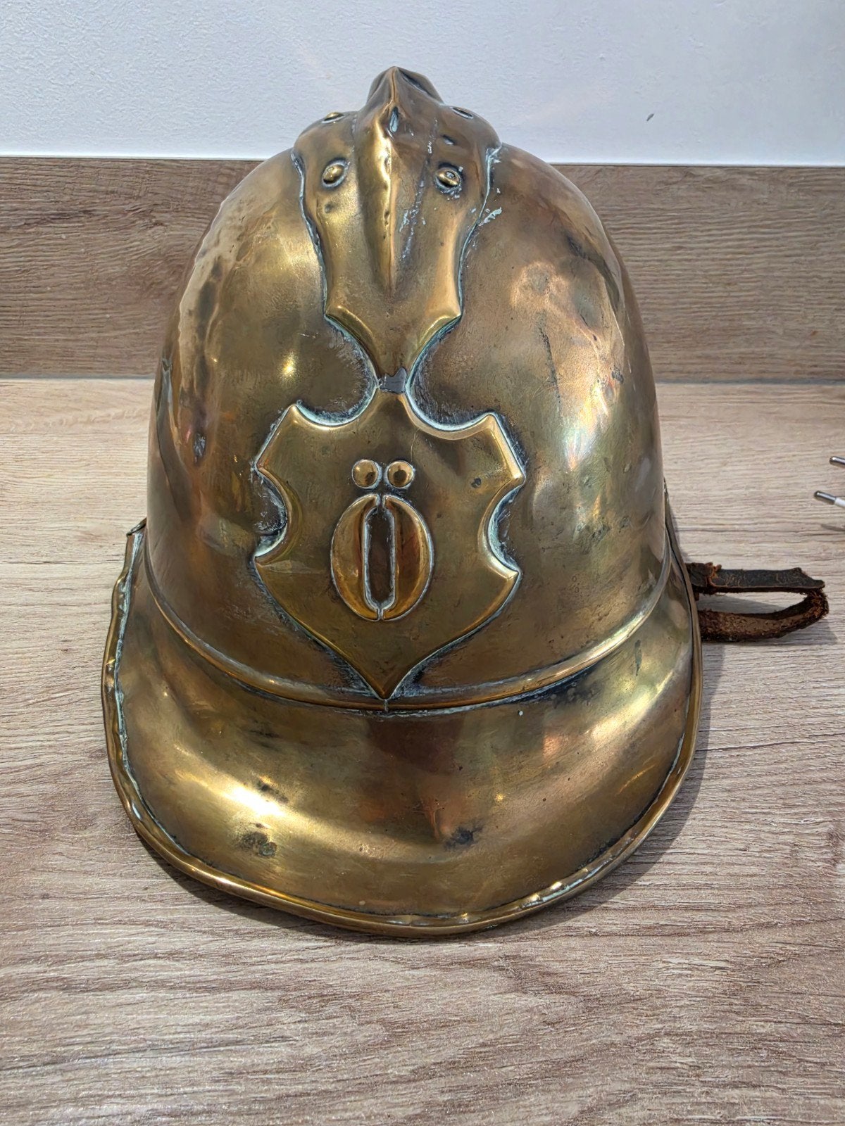 Antiek Koperen Brandweerhelm - Decoratief met Gebruikssporen, Ophalen of Verzenden