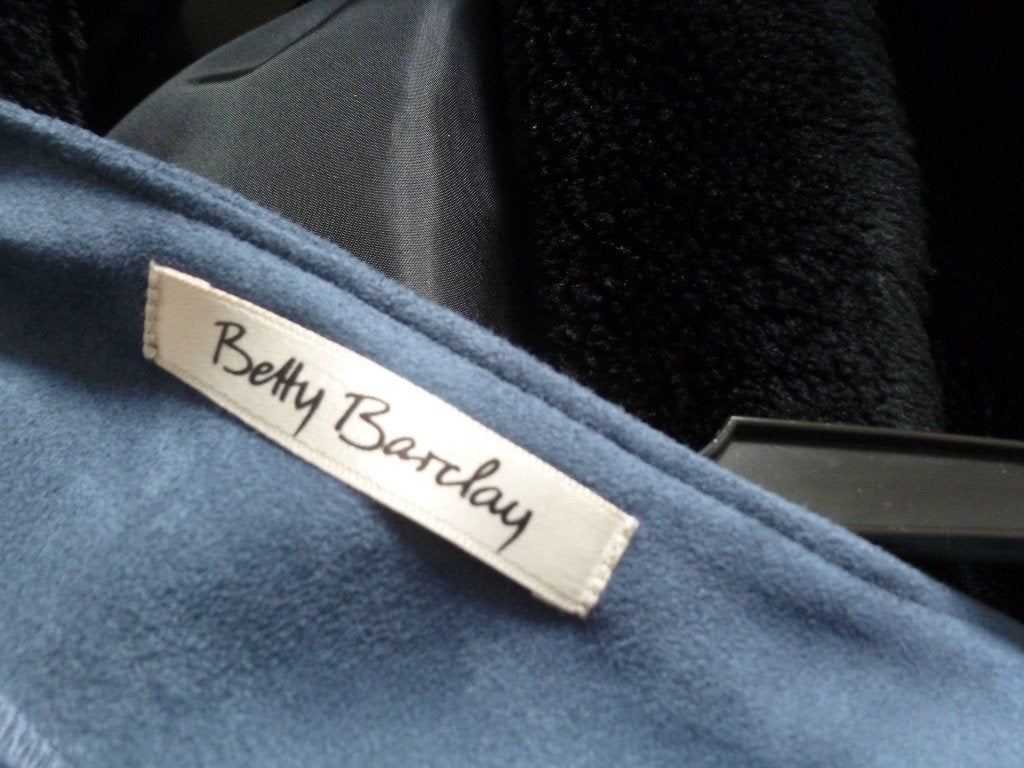 vest jas BETTY BARCLAY spijkerblauw suedine 44 -GRATIS zend, Verzenden, Nieuw, Maat 42/44 (L), Blauw