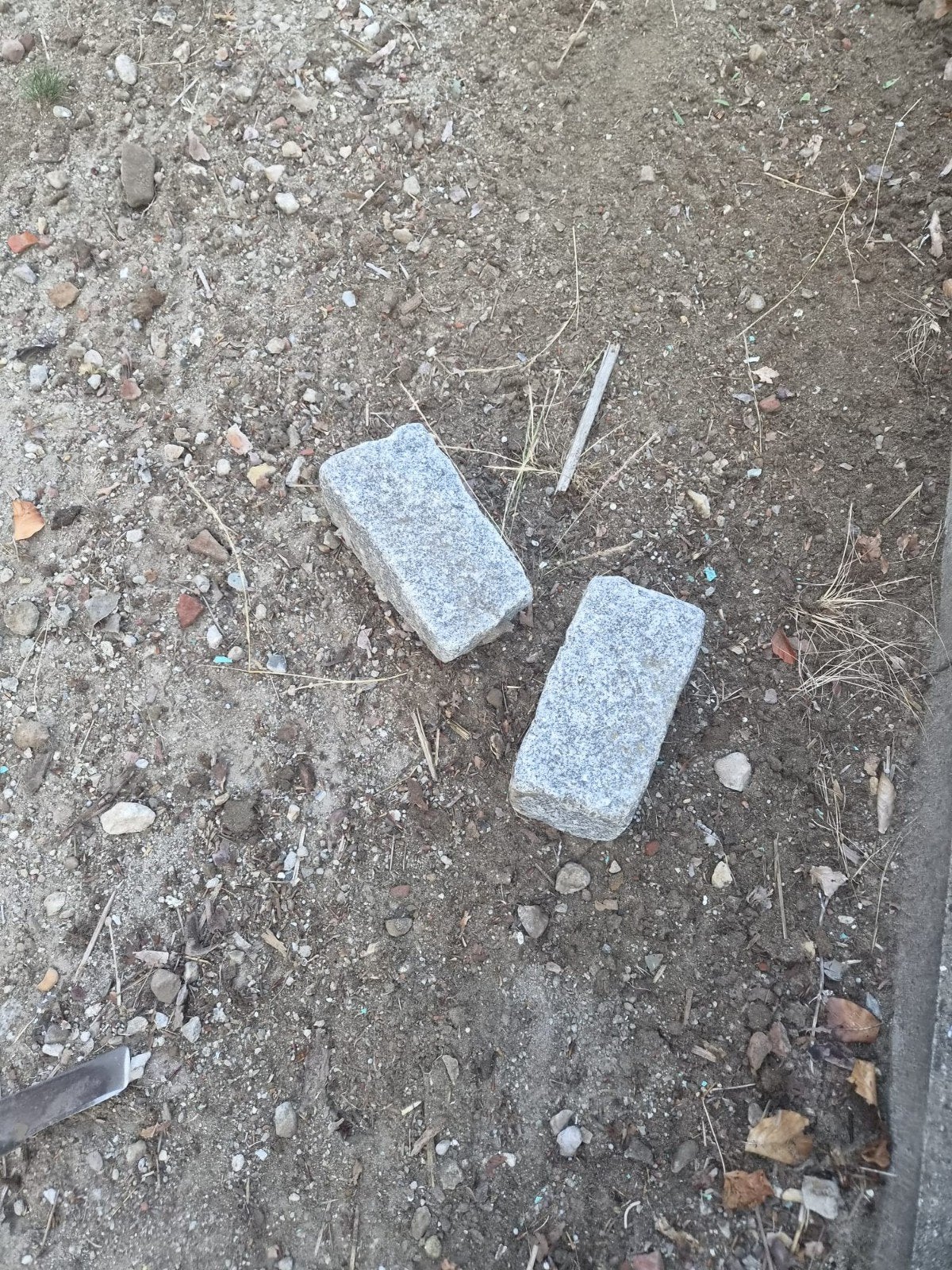 Granieten broodjes 20x10x10 voor langs een klinkerpad, Tuin en Terras, Grind, Keien en Split, Ophalen, Gebruikt, Graniet, Overige typen