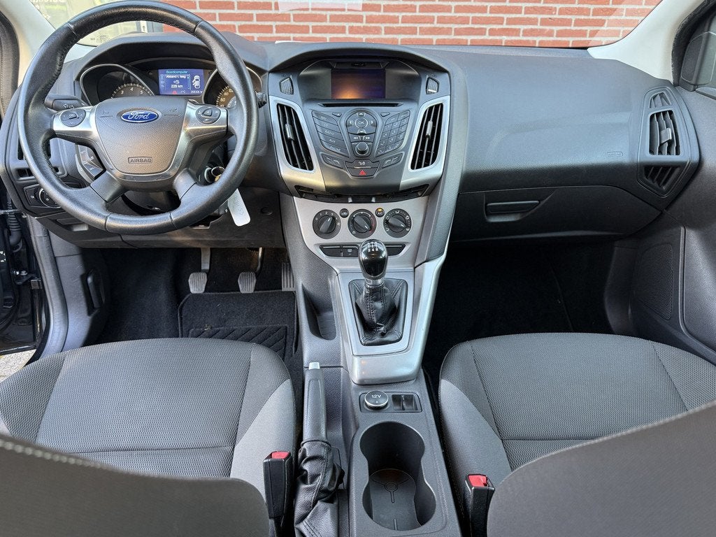 Ford FOCUS Wagon Motor defect  Navigatie  Cruise contr, Auto's, Ford, Gebruikt, Zwart, Zwart, Origineel Nederlands
