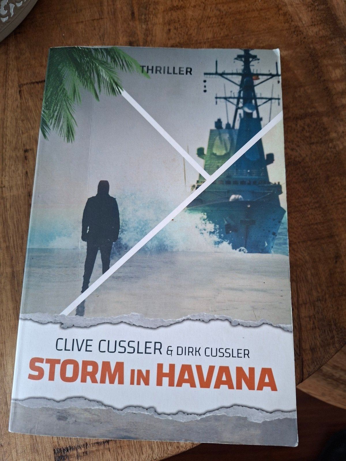 Storm in Havana - Clive Cussler & Dirk Cussler, Boeken, Ophalen of Verzenden, Gelezen, Clive Cussler & Dirk Cussler, Wereld overig