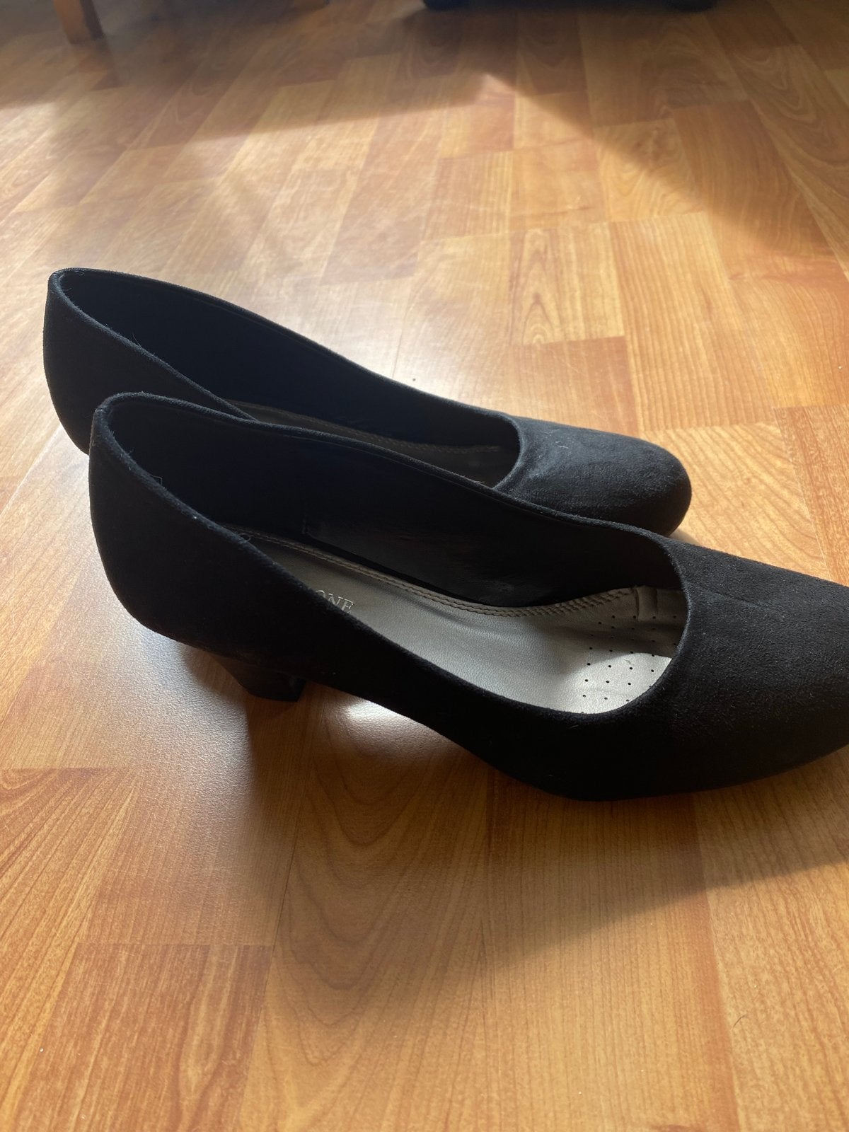 Zwarte pumps met lage hak - Trend One Maat 41, Ophalen of Verzenden, Zo goed als nieuw, Zwart, Schoenen met lage hakken