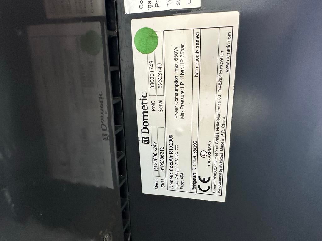 Dometic CoolAir RTX2000 24V Dakairco werkend zonder kap., Ophalen, Gebruikt