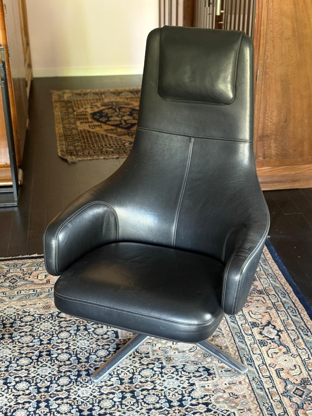 Te koop lederen Vitra Repos fauteuil, Huis en Inrichting, Modern, Design, Comfortabel, Zwart, Ophalen of Verzenden, Zo goed als nieuw