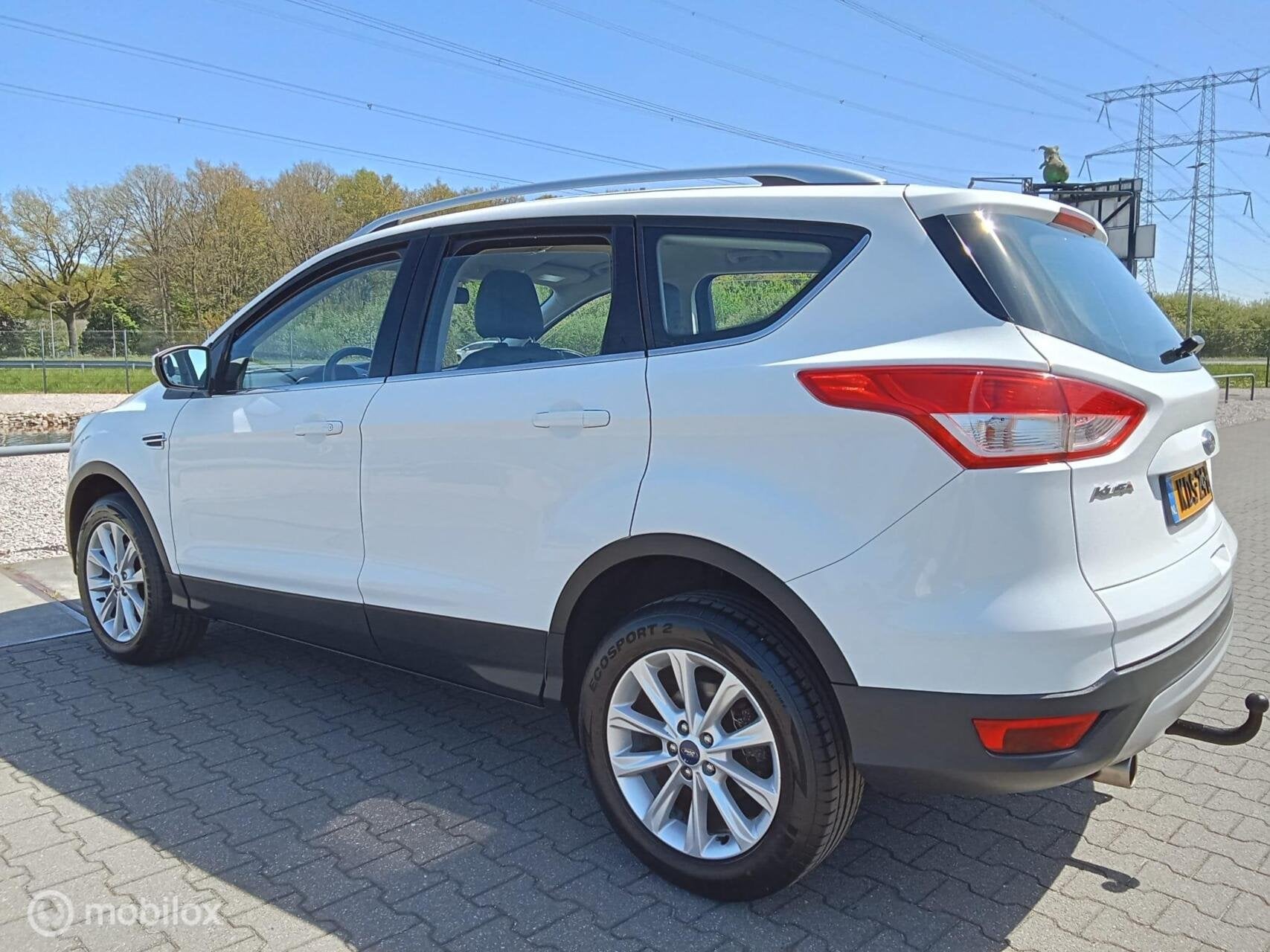 Foto 4 van Ford Kuga 1.5 Titanium Styling Pack/clima/cruis/trekhaak