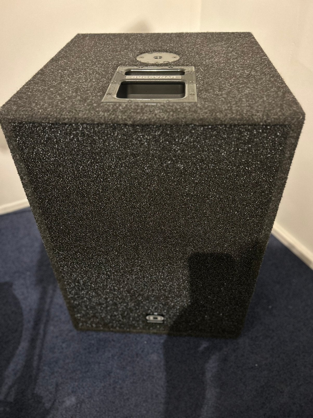 Te koop 2x Dynacord F8 18 inch sub, Ophalen, Zo goed als nieuw