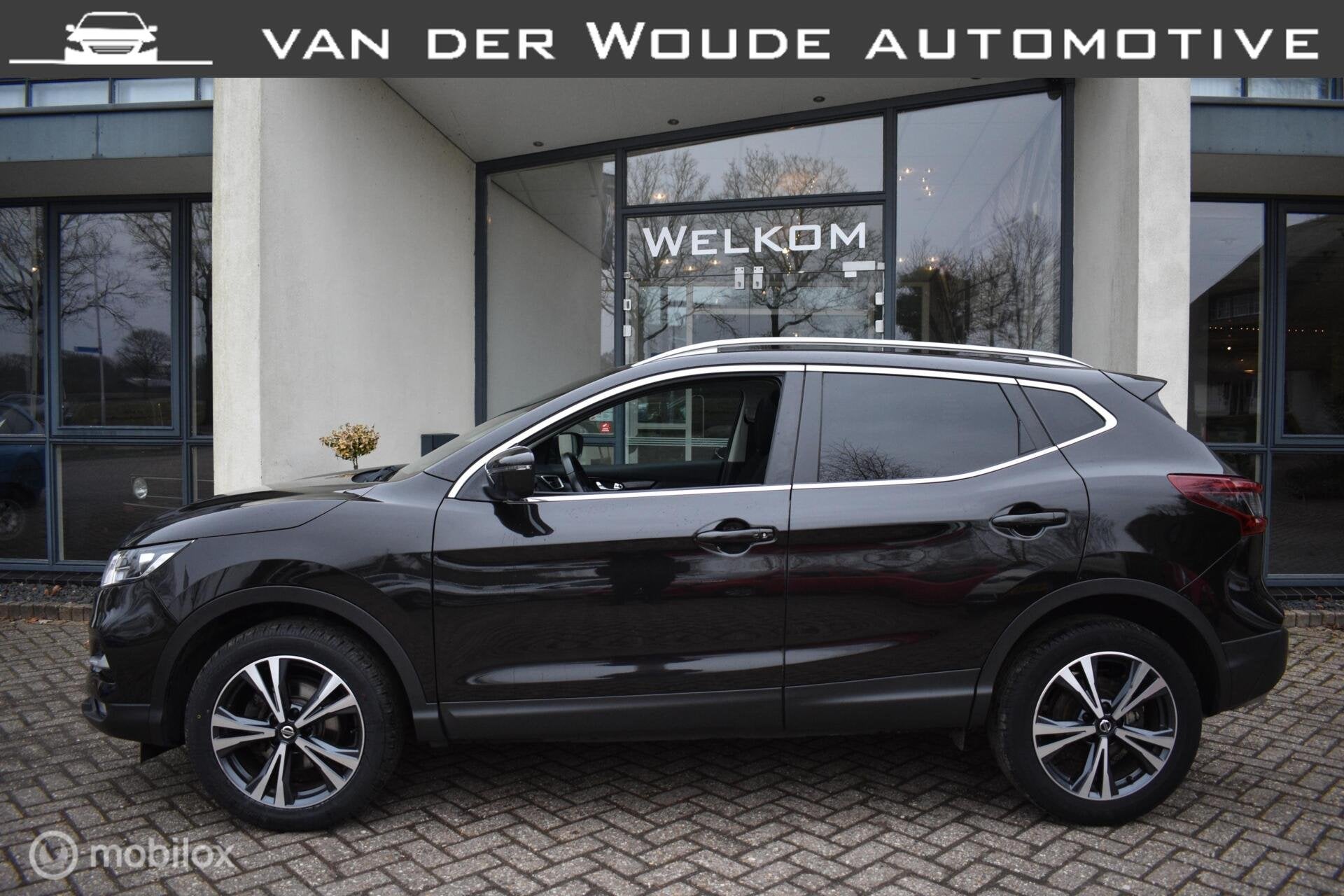 Nissan Qashqai 1.3 DIG-T N-Connecta 2020|Camera|LED|Panodak!, Voorwielaandrijving, Euro 6, 4 cilinders, Zwart