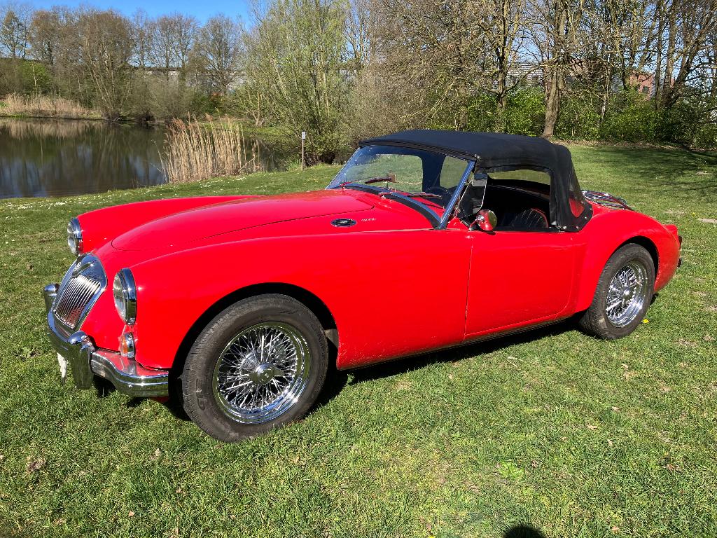 MG A 1.6 Cabriolet 1960 Rood, Auto's, Achterwielaandrijving, 4 cilinders, Cabriolet, Handgeschakeld