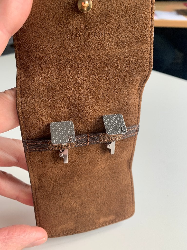 LOUIS VUITTON LV manchetknopen, Sieraden, Tassen en Uiterlijk, Verzenden, Gebruikt, Overige materialen