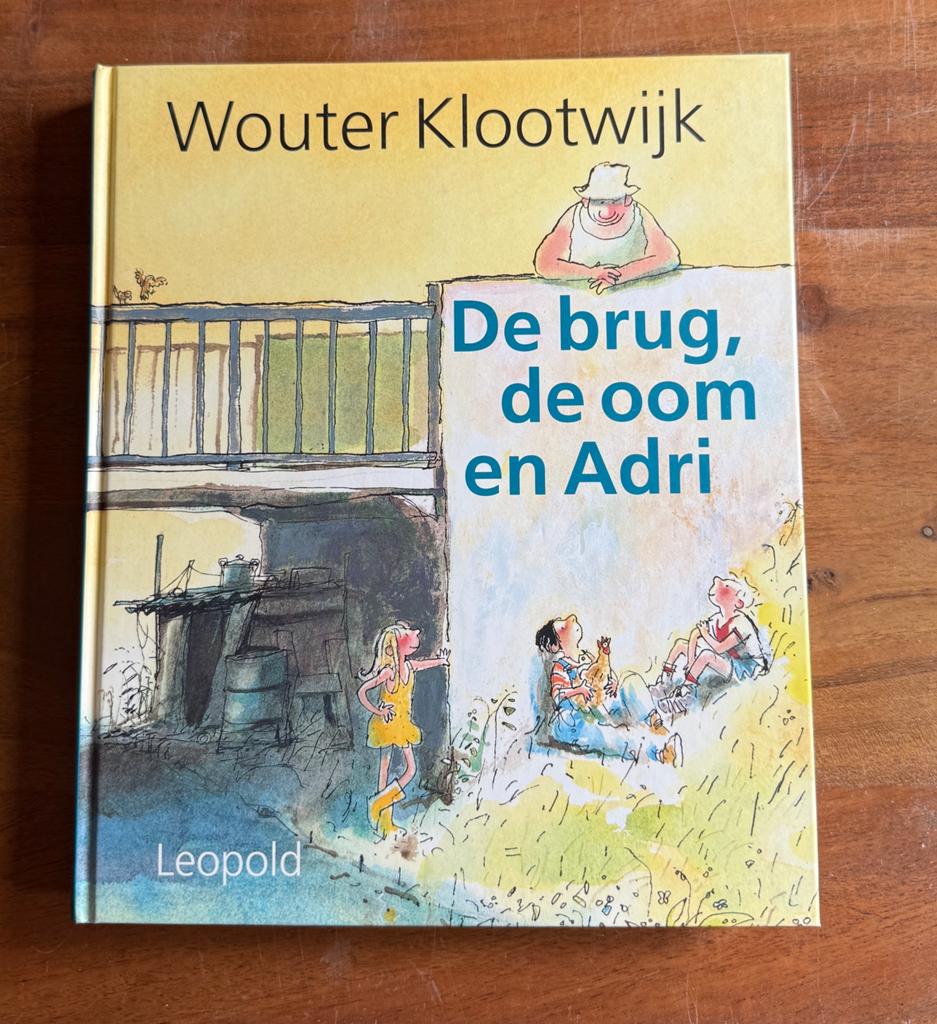 De brug, de oom en Adri – Wouter Klootwijk (ISBN 9025837956), Ophalen of Verzenden, Zo goed als nieuw