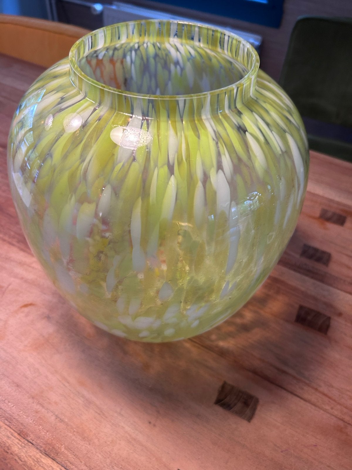 Grote gele glazen vaas met spikkels, Ophalen, 30 cm, Geel, Glas