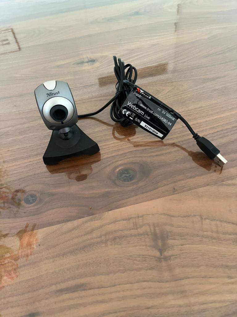 Trust Webcam Live - USB Webcamera voor PC/Laptop, Gebruikt, Ophalen of Verzenden, Windows, Monitorclip