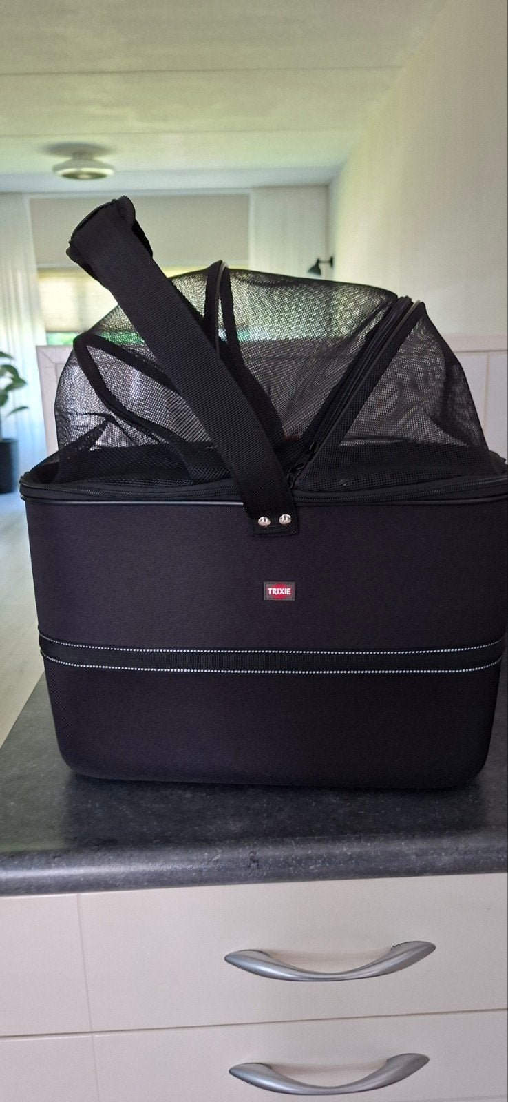 Nieuwe Fietsmand Trixie met regenkap met bevestingsmatriaal, Fietsen en Brommers, Fietsaccessoires | Fietsmanden, Ophalen, Nieuw