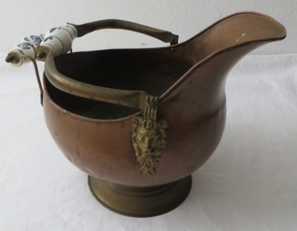 Koperen kolenkit in helmvorm. Kolenkit met hengsel, Antiek en Kunst, Antiek | Koper en Brons, Ophalen of Verzenden, Koper