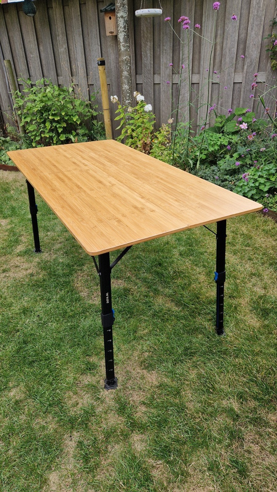 DEFA inklapbare bamboe campingtafel, Caravans en Kamperen, Kampeermeubelen, Ophalen, Zo goed als nieuw, Campingtafel