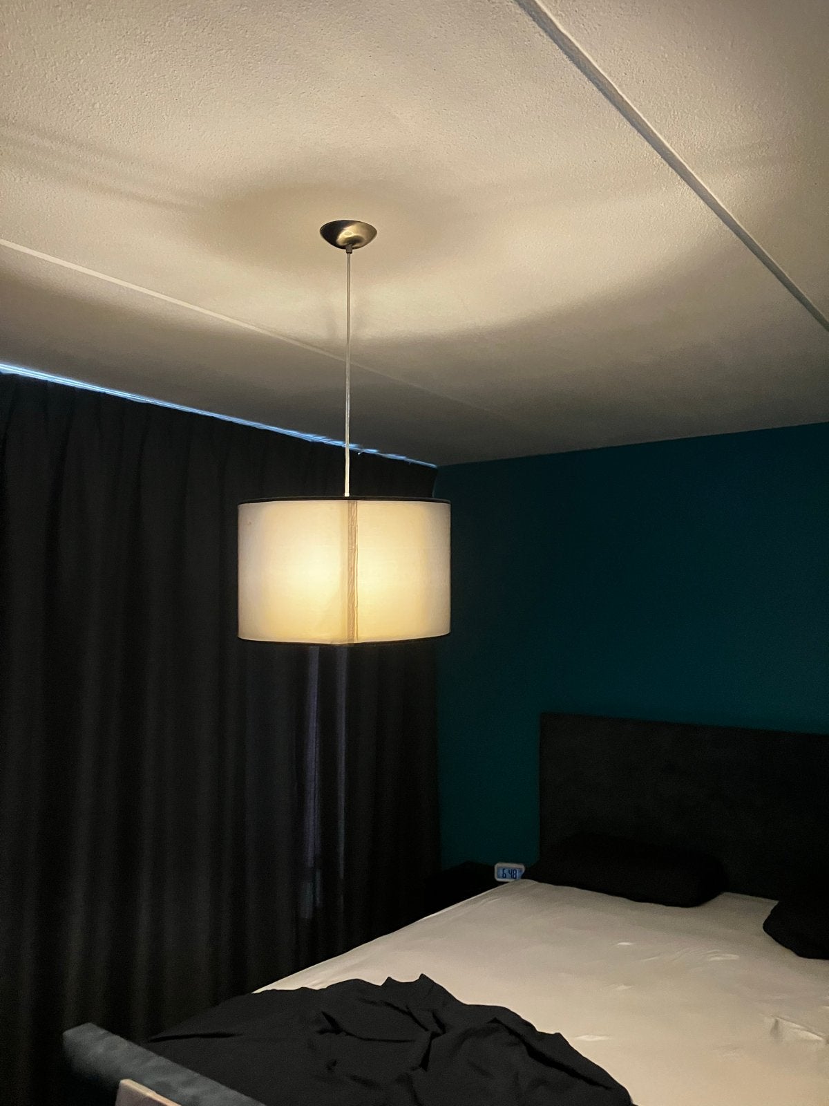 Moderne hanglamp met stoffen kap, Huis en Inrichting, Lampen | Hanglampen, Ophalen, Gebruikt, Textiel, E27 (groot)