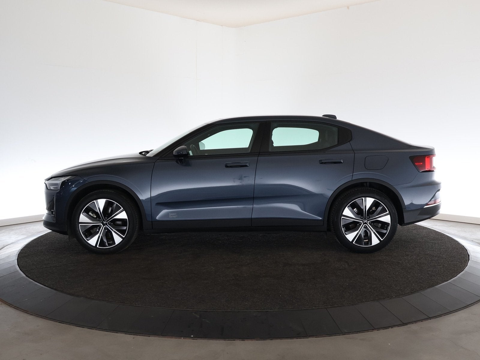 Polestar 2 Long Range Single Motor 78 kWh (bj 2022), Auto's, Polestar 2, Stof, Zwart, Blauw