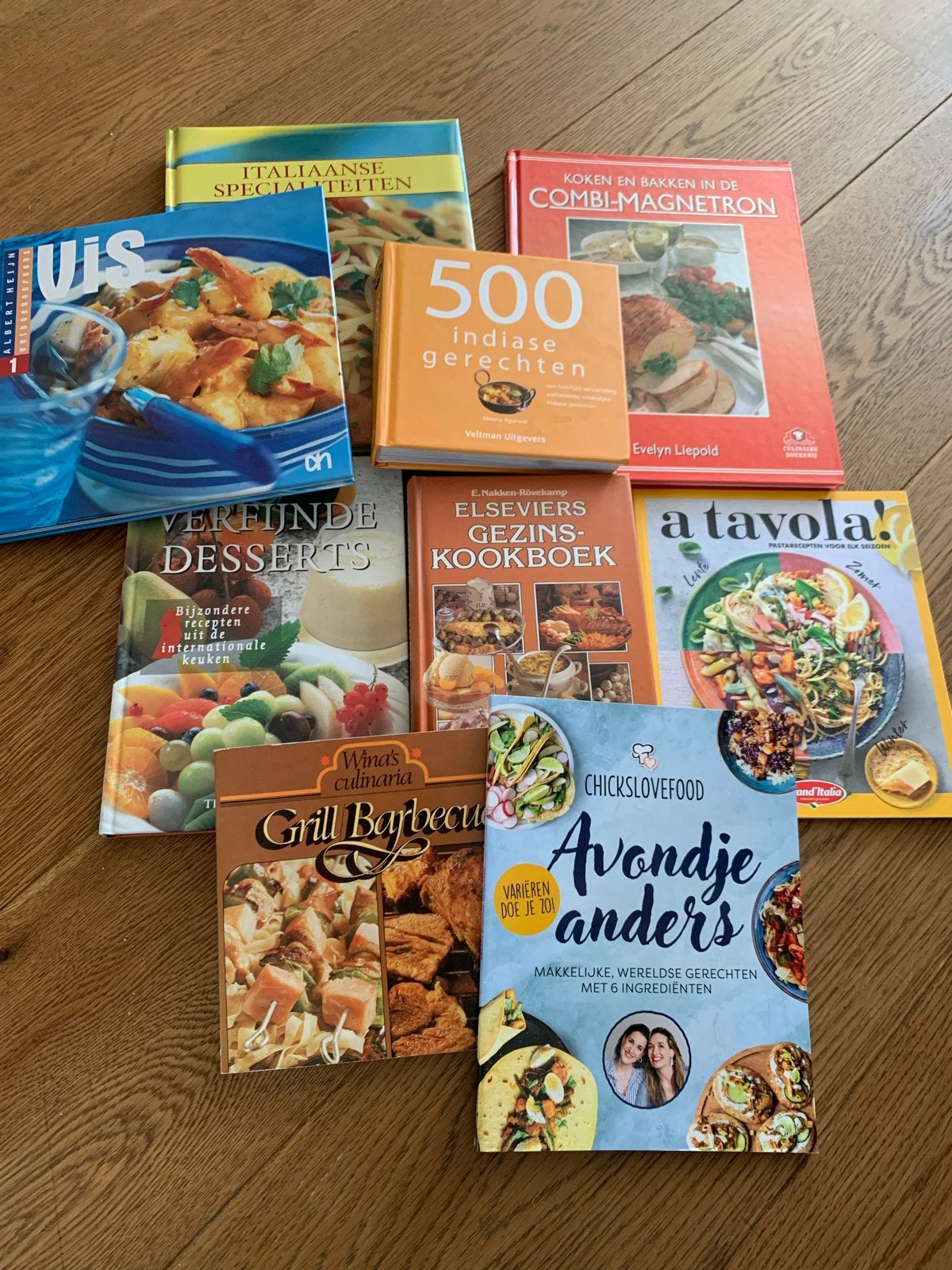 Diverse kookboeken: Italiaans, Indiaas, Desserts, BBQ en mee, Ophalen of Verzenden, Gelezen, Italië, Hoofdgerechten