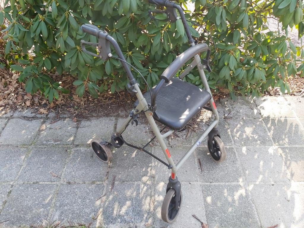 Rollator: gaaf en goed, origineel grijs gelakt, Lichtgewicht, Ophalen of Verzenden, Zo goed als nieuw, Nb