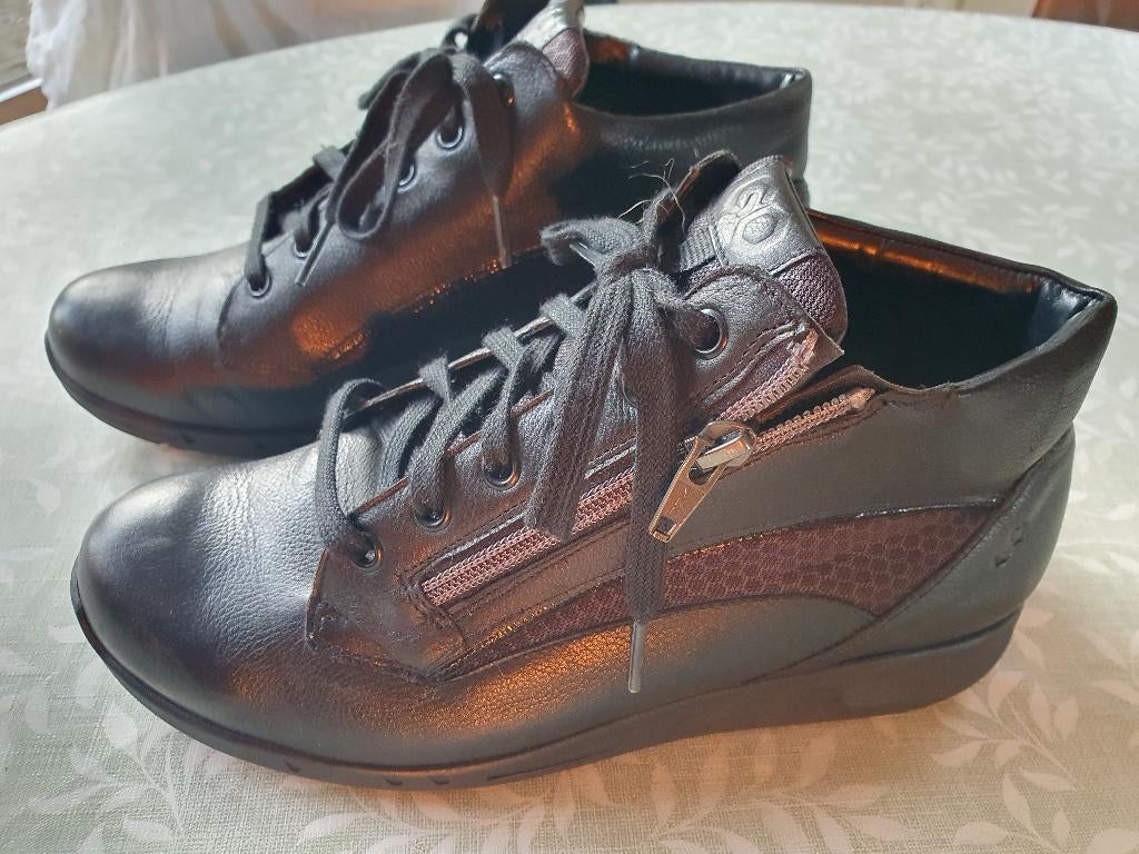 Durea GO sportieve damesveterschoen zwart mt 38,5, Kleding | Dames, Schoenen, Durea, Zwart, Ophalen of Verzenden, Sneakers of Gympen
