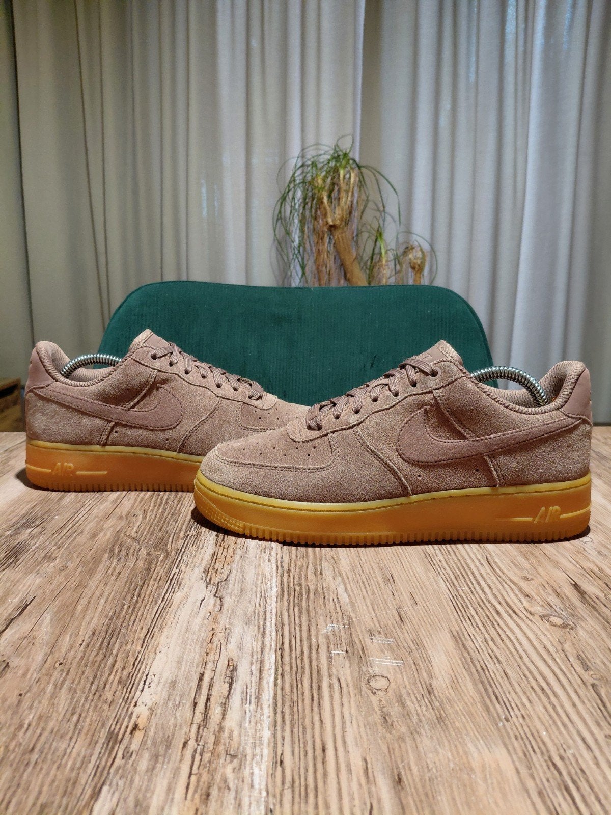 Nike Air Force 1 Premium 'Smokey Mauve' Size 39, Bruin, Ophalen of Verzenden, Sneakers of Gympen, Gedragen